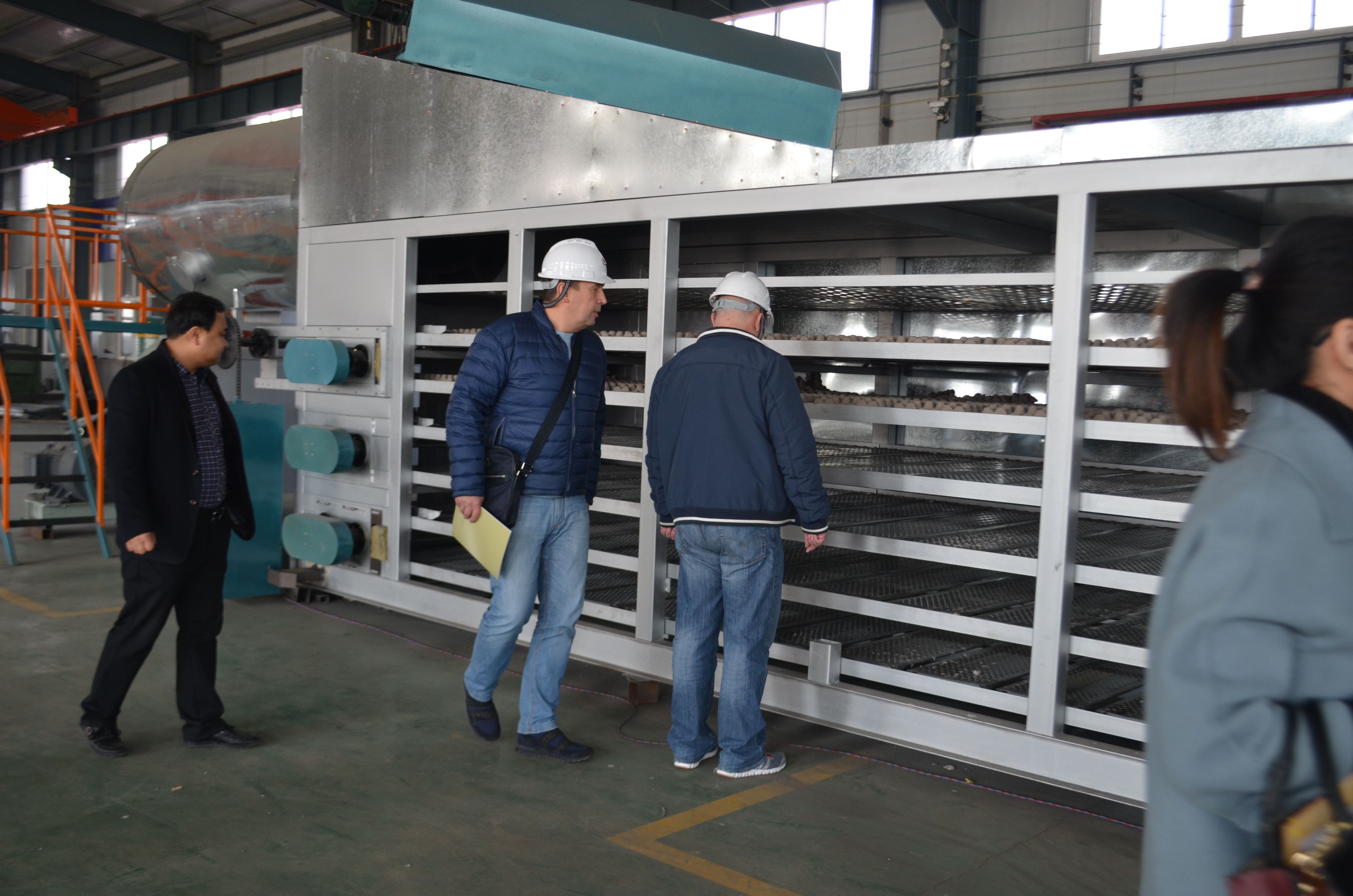 蛋托機(jī)、蛋托生產(chǎn)線(xiàn)、雞蛋托盤(pán)機(jī)，請(qǐng)致電宏潤(rùn)包裝